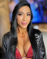 IFBB Bikini Pro Heather Kam 🇭🇰 (@heatherkam.ifbbpro) • Instagram photos  and videos