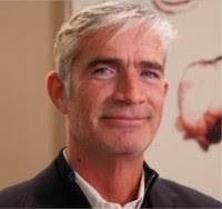 Robert Brett's Instagram, Twitter & Facebook