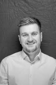 Stacey Farmer's Instagram, Twitter & Facebook