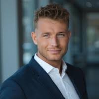 1400+ "Greis" profiles