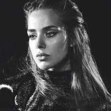 Bensu soral is a turkish young and beautiful actress who has been expanding her fan base with her acting skills. Bensu Soral Bas On Twitter Mustafakemalataturk