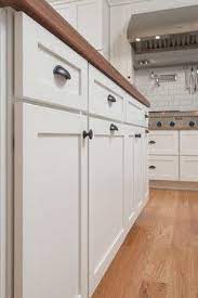 Silverline caraway maple door style in macchiato classic paint. Clark Project Medallion Cabinetry In Lancaster Pottersmill Maple With White Icing Al Kitchen Cabinet Colors Medallion Cabinets Kitchen Cabinet Manufacturers