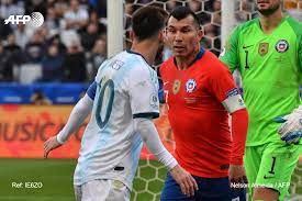 With tenor, maker of gif keyboard, add popular gary medel animated gifs to your conversations. El Jot S Nchez On Twitter Gary Medel Frente A Messi Gary Medel Frente A Su Mama