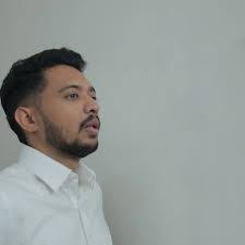 Alex Chacko's Instagram, Twitter & Facebook