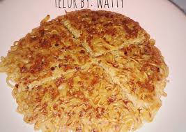 Mie instan merupakan salah satu makanan produksi indonesia yang sudah terkenal 1. Resep Omelet Mie Dan Telur Paling Mudah