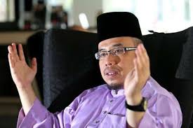 Dato' dr mohd asri zainul abidin. Dr Maza Tegur Menteri Artis Dan Pendakwah Selebriti Mykmu Net