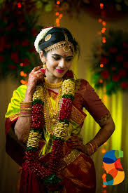 Tamil Iyer Bridal Poses By Saastha Creations Bride Photoshoot Bride Poses Wedding Dress Men