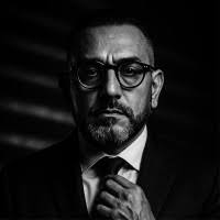 4200+ perfiles de «Toscano»