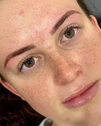 Check out this killer lash lift and hybrid brow tint 🔥🔥🔥 my gorgeous  client Amy drives up from Hervey Bay every couple of months to see me!! I'm  so lucky to have