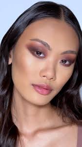 It’s beginning to look like Fall and the perfect time for a warm bronzed  eyes right? 🥹🍁🥧 Makeup and Hair @chinchilla Model @yechika_hoo ❤️  @lauramercier Cocoa Stick, @charlottetilbury Amethyst ...