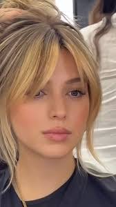 Karen Waring's Instagram, Twitter & Facebook