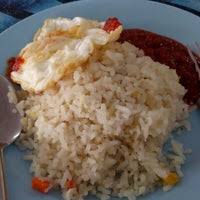 Setelah mengharungi perjalanan dengan bas selama 9 jam akhirnya pengakap muda smk pasir putih sampai di kuala terengganu. Smk Jalan Pasir Puteh