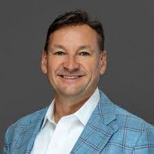 Doug Hitchman's Instagram, Twitter & Facebook