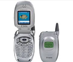 Deals include big savings on samsung's latest galaxy s20 series, as well as more affordable models. Dit Toestel Is De Sph A500 Omdat De Grote Telefoons Niet Goed Verkochten Ging Samsung Net Als Vele Flip Phones Compare Cell Phone Plans Wholesale Cell Phones