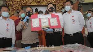 Syifa angel ditangkap saat berlibur di bali bersama tiga orang lainnya. Xe55mqr8sv0lm