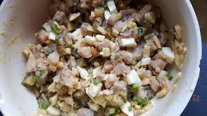 Ein Einfaches Und Geniales Ddr Rezept Fur Matjessalat Hackerle Findest Du Hier Viel Spass Beim Zubereiten Und Geniessen Heringssalat Rezept Matjessalat Rezepte