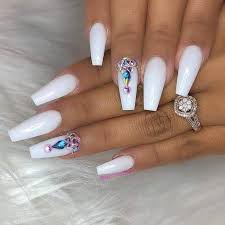 Uñas doradas, blancas y plateadas; Pin By Paloma Guevara Ortega On Beauty Nails Design With Rhinestones Diamond Nails Rhinestone Nails