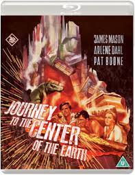Versão fiel da obra de jules vernes, sobre um geólogo, oliver lindenbrook (james mason), que encontra um mensagem de arne saknussen. Journey To The Center Of The Earth 1959 Imdb