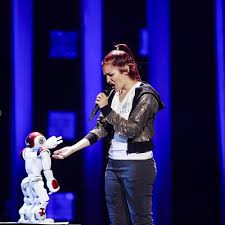 Zegt dat iets over de toekomst van. Robot Makes Its Debut At The 2018 Eurovision Song Contest