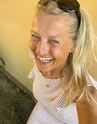 Lindsey Darden's Instagram, Twitter & Facebook