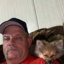 I wish I could find a man who actually WANTS a normal woman with a mumbod  and some fuzz down there