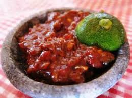 Resep opor ayam komplet, cocok jadi hidangan lebaran. 6 Jenis Resep Sambal Pelengkap Menu Lebaran Resepkoki