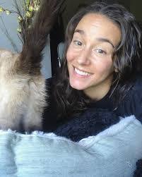 Leanne Pearson's Instagram, Twitter & Facebook