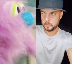 #duet with @mikemarshall85 weird and proud sir #creepylittleweirdo #hi  #canikeepyou #BillboardNXT #FlauntItChallenge