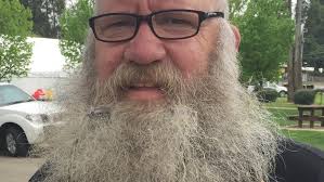 Big burly blokes' face off in inaugural Kinglake beard contest, raising  money to fight family violence