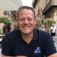 400+ 'Barry' profiles