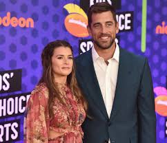 Aaron rodgers and shailene woodley. Aaron Rodgers And Actress Shailene Woodley Dating Reports E News
