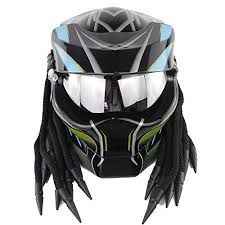 Predator helmets are a distinct design helmet that the majority of riders love and when it comes to buying one you are really spoiled for choice here. Predator Helm 2021 Das Beste Auf Einen Blick Basenau24 De