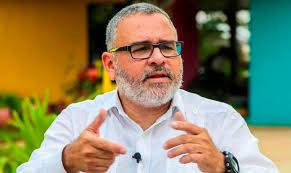 El Salvador solicita a Interpol difusión roja contra el expresidente  asilado en Nicaragua, Mauricio Funes
