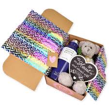 However, valentine's day gifts should be playful and personal. Jual Valentine Gift Set Kado Valentine Set E Terbaru Juni 2021 Blibli