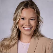 Kate Neumann's Instagram, Twitter & Facebook