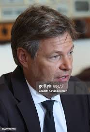 127 Robert Yellen Photos & High Res Pictures