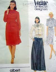 2749 Vogue Albert Nipon Blouse Skirt Belt Flower Pattern