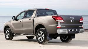 Xe bán tải Mazda BT50 3.2L AT 4WD (Hai cầu, số tự động, bản cao cấp)