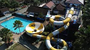 Karena airnya berasal dari air sumber alami. Harga Tiket Dan Peta Lokasi Umbul Bening Banyuwangi