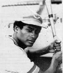 WILFREDO SANCHEZ **Wilfredo Sánchez González.** Pelotero de gran estirpe.Se  encuentra entre los  [bateadores](https://www.ecured.cu/Bateador_(B%C3%A9isbol)) cubanos de  nuestros días que aún conservan en su poder récord de 11 veces líder en hit  conectado de