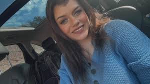 Danielle Ramsdell's Instagram, Twitter & Facebook