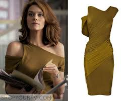 White Collar Season 2 Episode 16 Sara S Olive Asymmetric Dress Shop Your Tv In 2020 Short Green Dress White Collar Season 2 Asymmetrical Dress