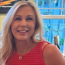 Jill Young's Instagram, Twitter & Facebook