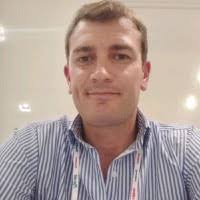 100+ perfiles de «Mole»