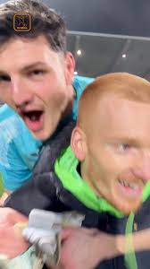 La réaction du vestiaire de Tubize-Braine quand ils apprennent qu'ils vont  jouer contre l'Union Saint-Gilloise en 1/16e de finale de la Coupe de  Belgique. 😎🏆