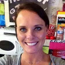 Crystal Hammack's Instagram, Twitter & Facebook