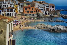 Generally speaking, the beach towns on the west of malaga are more picturesque, and a bit more beaches along the south of spain are all soft grey sand. The Most Stunning Seaside Towns In Catalonia