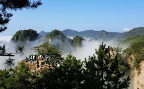 الصورة الرمزية لجبال الصين على الخريطة Wulingyuan الجبال الشاهقة في باندورا الأرضية بعض النصائح القيمة