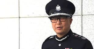 鄧炳強, born 4 july 1965 with family roots in dongguan, guangdong) is the current commissioner of police of the hong kong police force since 19 november 2019. é„§ç‚³å¼·èª‡æ¸¯è­¦ äºžæ´²æœ€å„ªç§€ ç¶²å‹å›žæ‰¹ è­¦å¯Ÿåœ‹å®¶ æ–°èž Rti ä¸­å¤®å»£æ'­é›»è‡º