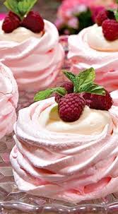 Swiss Meringues With White Chocolate Mousse Paula Deen Magazine Recipe Mousse Recipes Desserts Chocolate Mousse Recipe